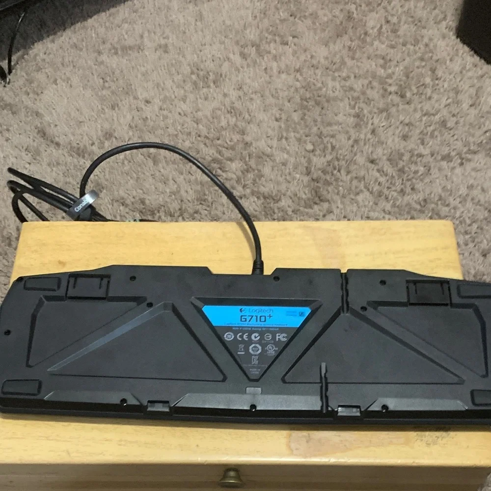 Logitech G710 Gaming Keyboard with Blue Highlights